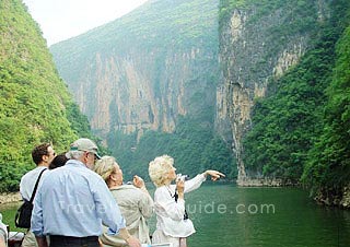 Cruising on the Three Little Gorges